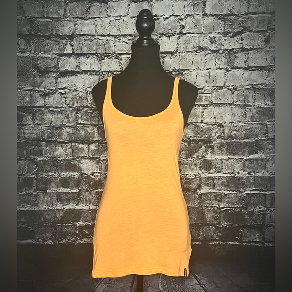 Rip Curl Top - Picture 2 of 5